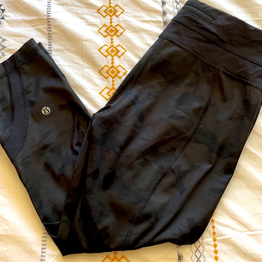 Lululemon black camouflage leggings